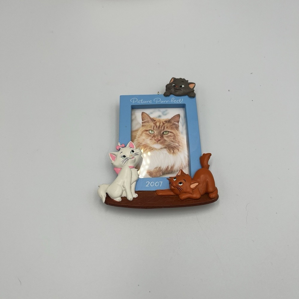 2007 Hallmark Keepsake Disney The Aristocats Purr-fect! Cat Photo Ornament Kitty